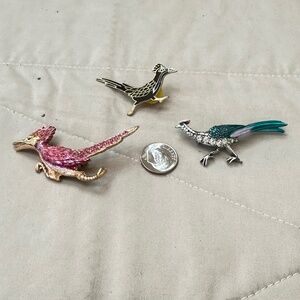 3 Roadrunner brooches. 2 gold & 1silver. Estate Jewelry. Vintage.